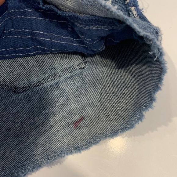 GUESS Blue Ripped Destroyed Denim short size 26 - Picture 11 of 12